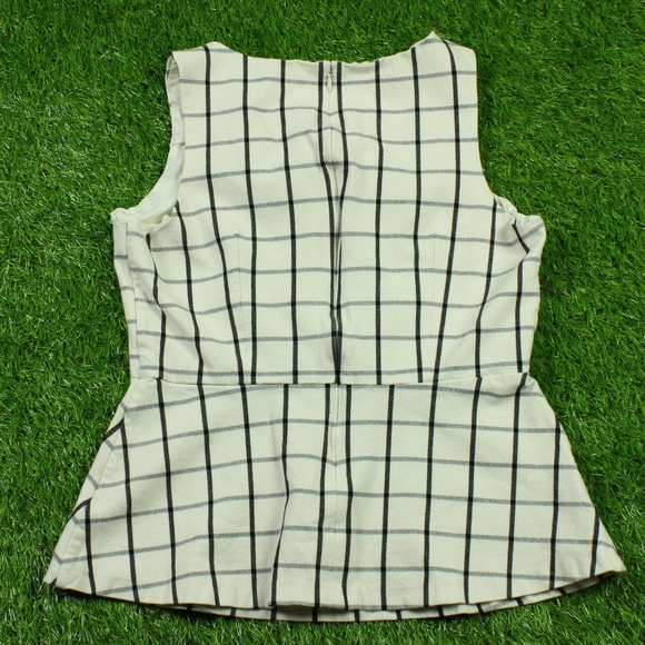 Ladies Sleeveless Shirt Banana Republic Size 10 - Picture 5 of 6